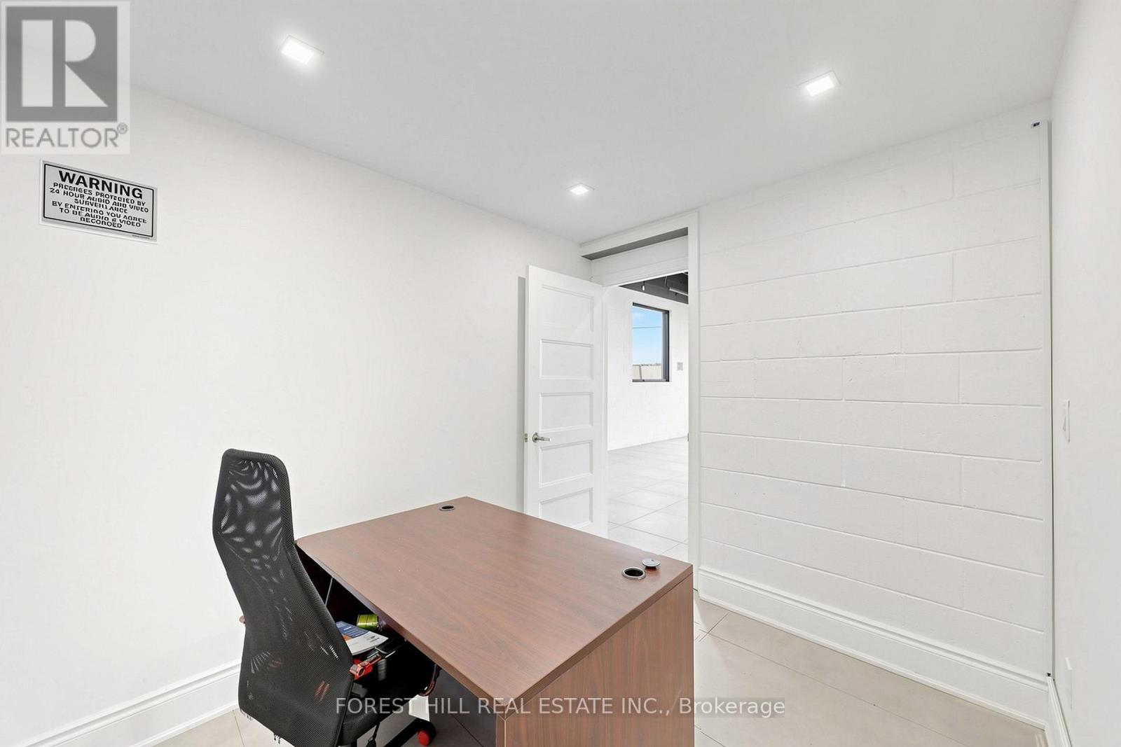 1502 Speers Road, Oakville, Ontario  L6L 2X7 - Photo 9 - W13227996