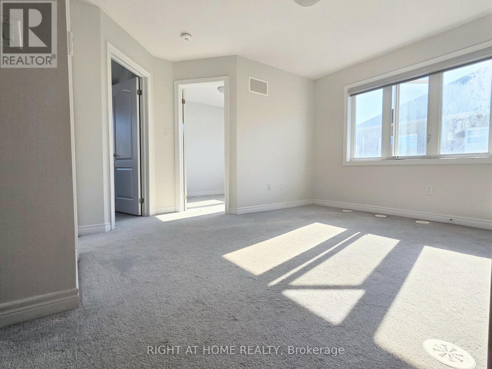 Coach House - 9 Waterleaf Road, Markham, Ontario  L6B 0Z3 - Photo 5 - N13412240