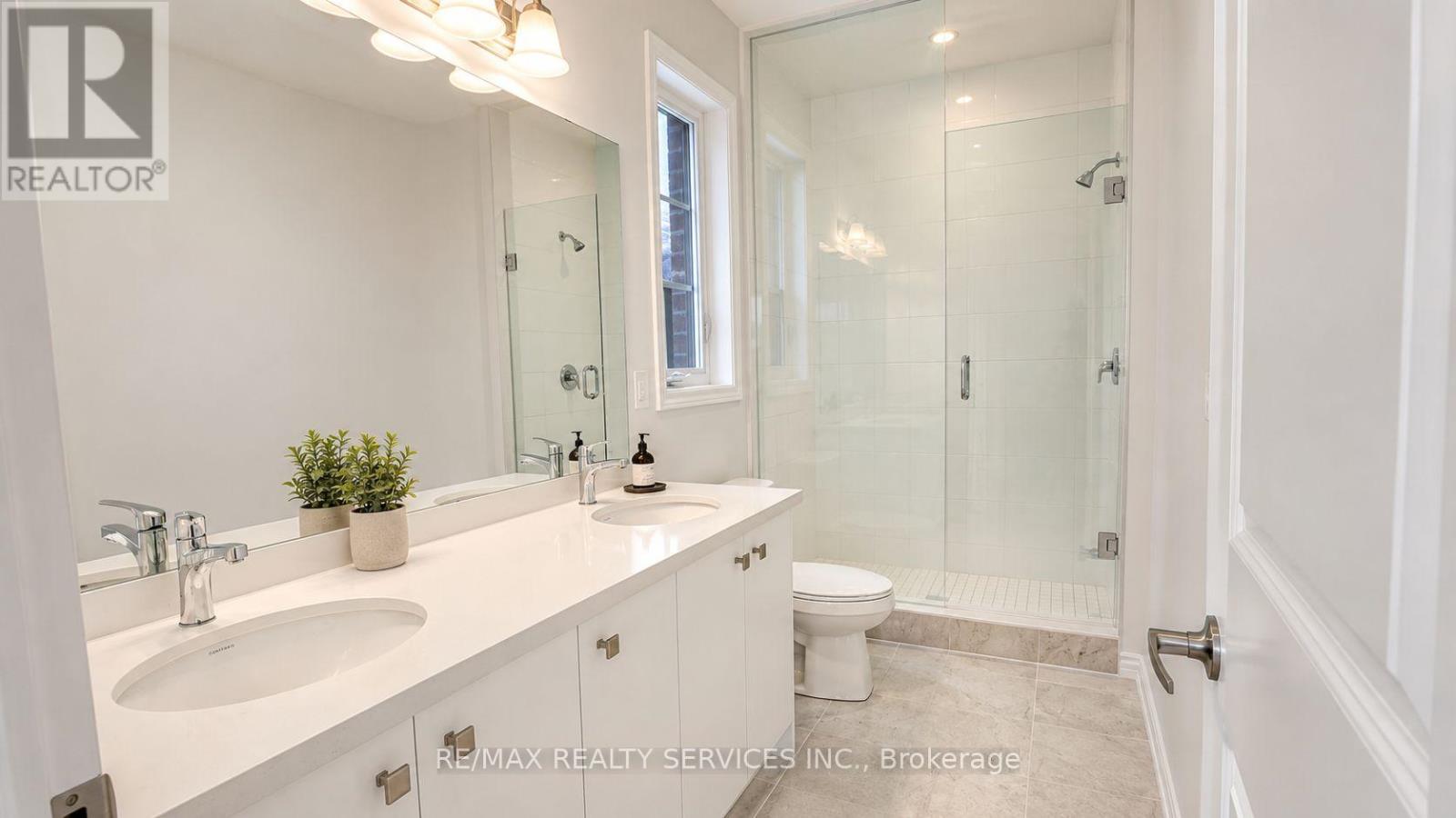 5925 Saigon Street, Mississauga, Ontario  L5V 2V9 - Photo 20 - W13412234
