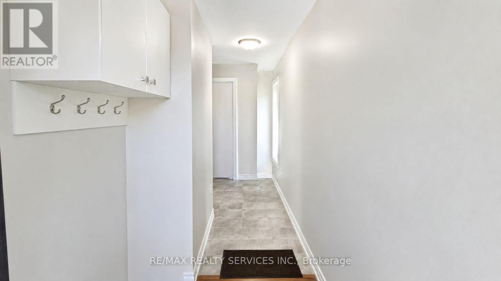 5925 Saigon Street, Mississauga, Ontario  L5V 2V9 - Photo 3 - W13412234