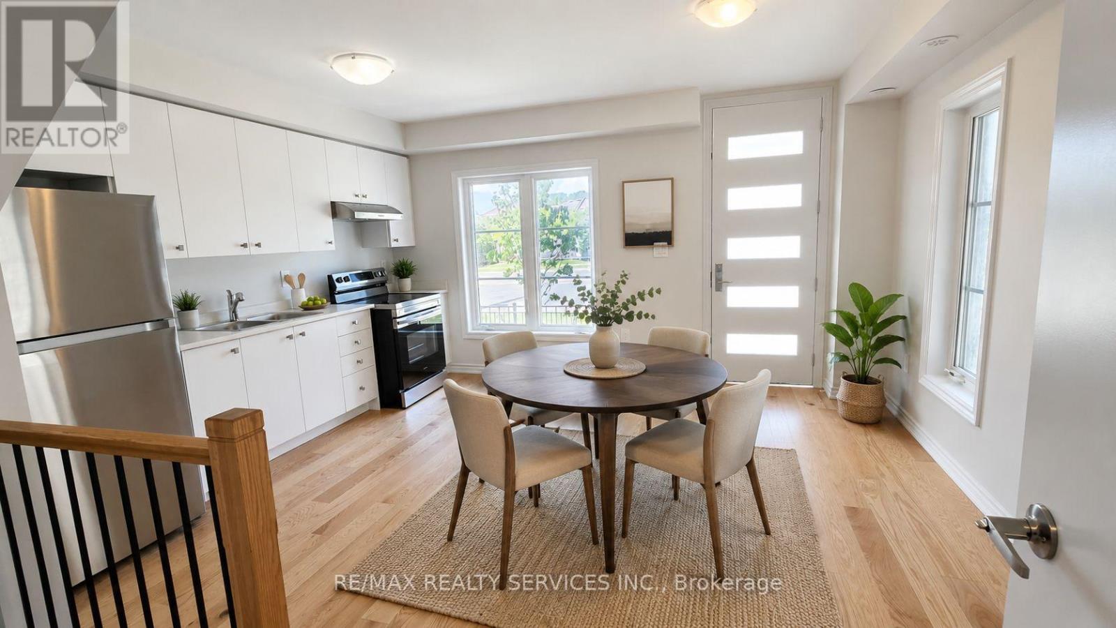 5925 Saigon Street, Mississauga, Ontario  L5V 2V9 - Photo 4 - W13412234