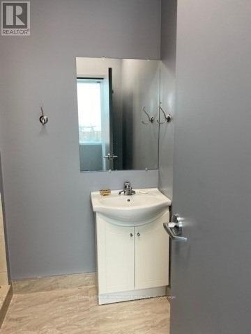 303 - 50 Sunny Meadow Boulevard, Brampton, Ontario  L6R 0Y7 - Photo 10 - W13412236