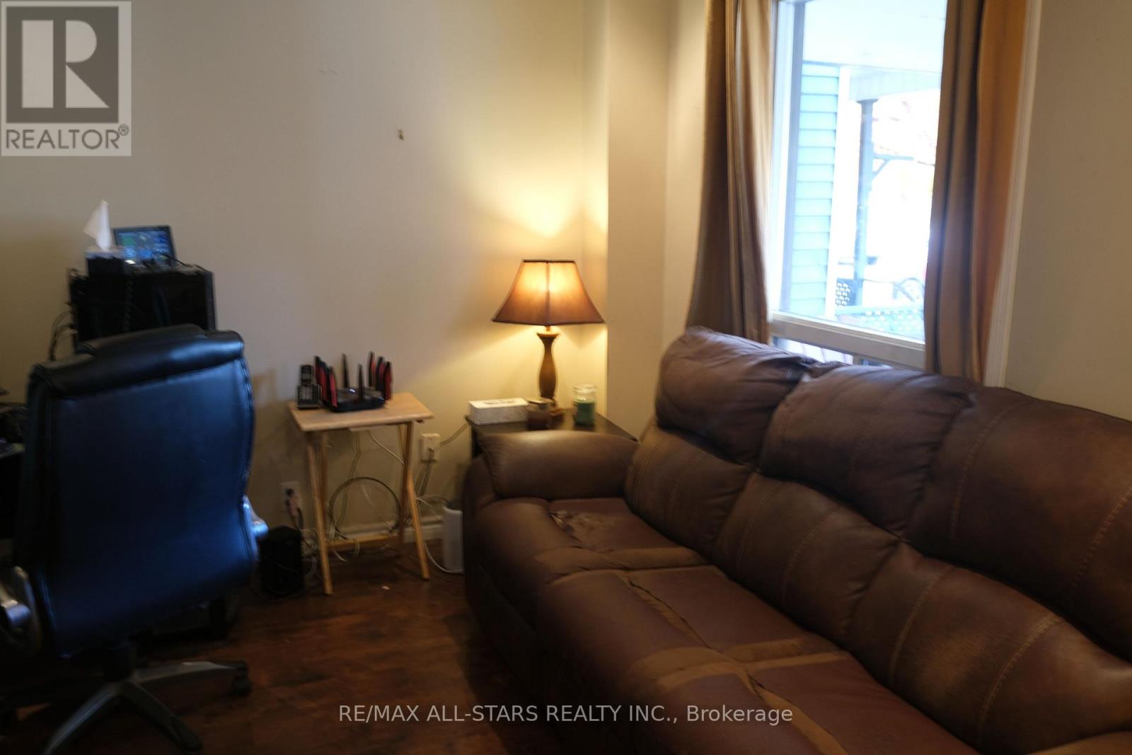 26 Niagara Street, Hamilton, Ontario  L8L 6A2 - Photo 12 - X12553552