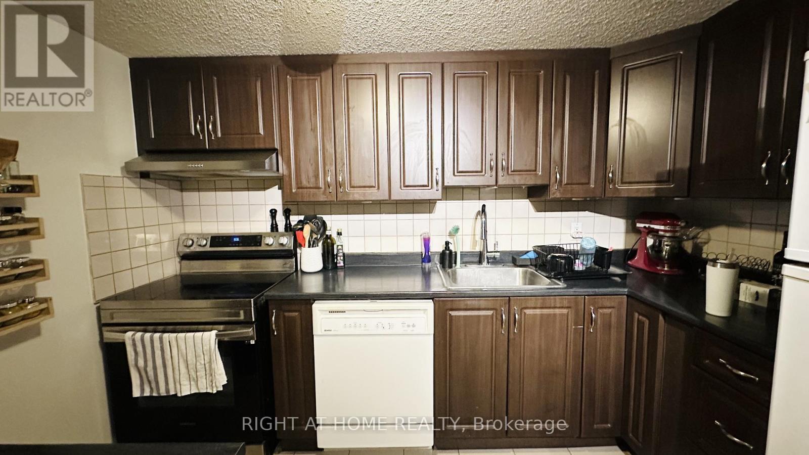 2001 - 1785 Frobisher Lane, Ottawa, Ontario  K1G 3T7 - Photo 20 - X13231838