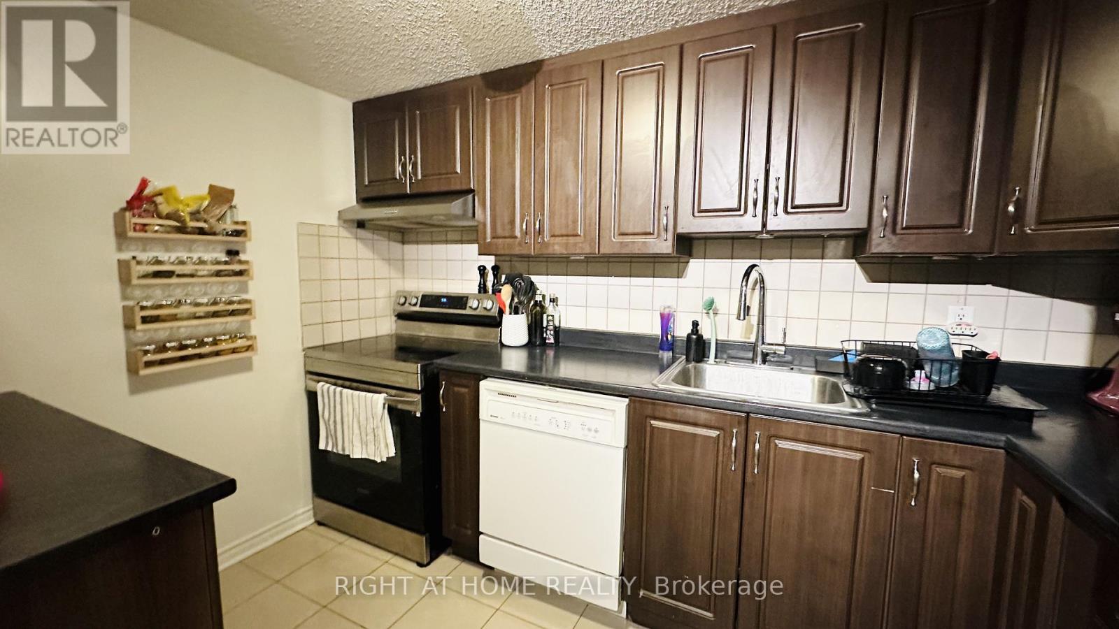 2001 - 1785 Frobisher Lane, Ottawa, Ontario  K1G 3T7 - Photo 21 - X13231838