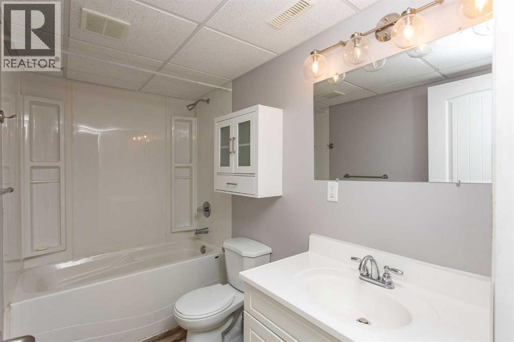 5 Henderson Close, Penhold, Alberta  T0M 1R0 - Photo 24 - A2314463