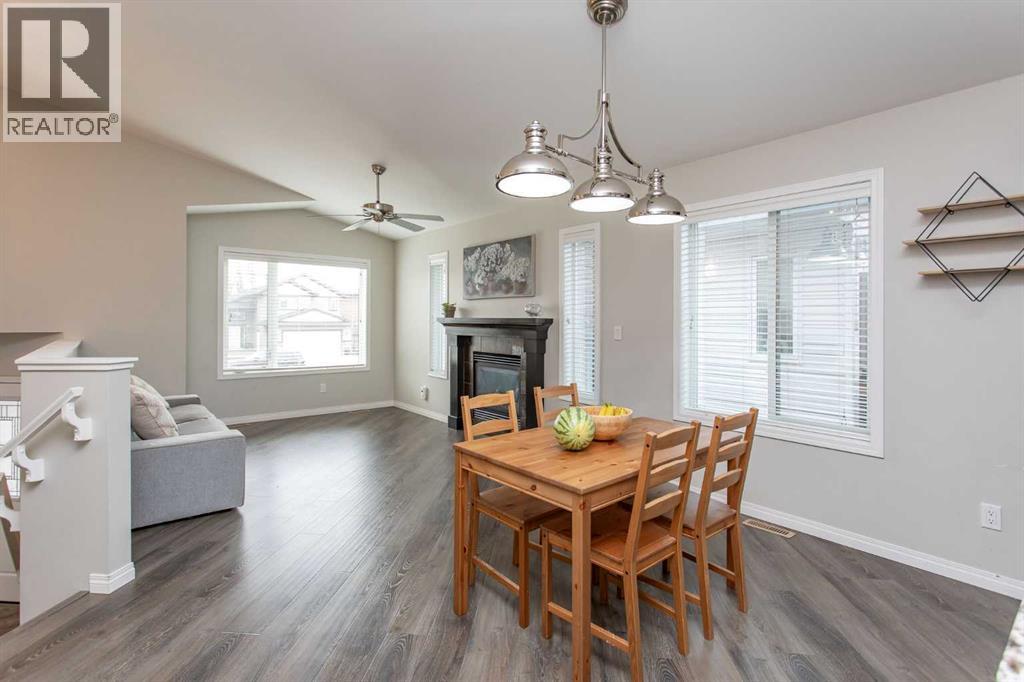 5 Henderson Close, Penhold, Alberta  T0M 1R0 - Photo 7 - A2314463