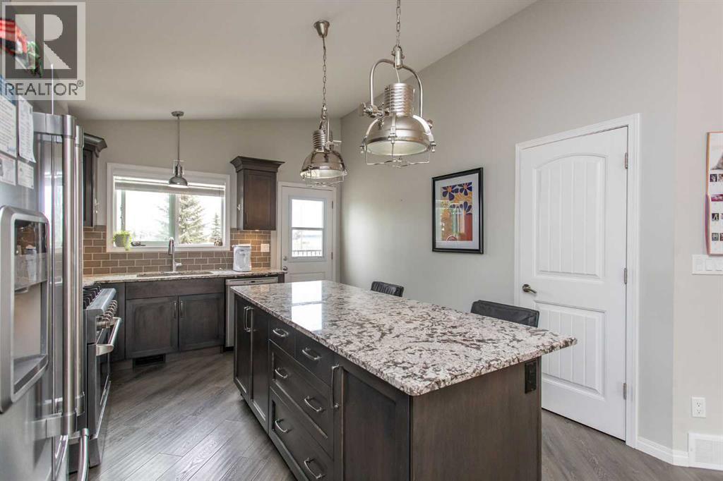 5 Henderson Close, Penhold, Alberta  T0M 1R0 - Photo 12 - A2314463