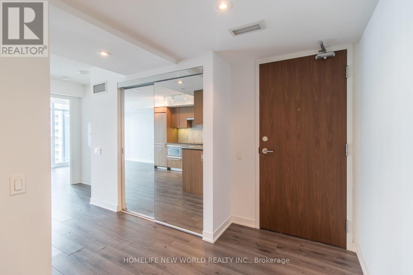 1501 - 70 Queens Wharf Road, Toronto, Ontario  M5V 0J2 - Photo 9 - C13229088