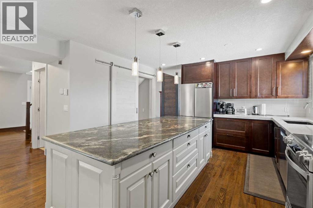 40 Wood Crescent SW, Calgary, Alberta  T2W 4B6 - Photo 10 - A2318584