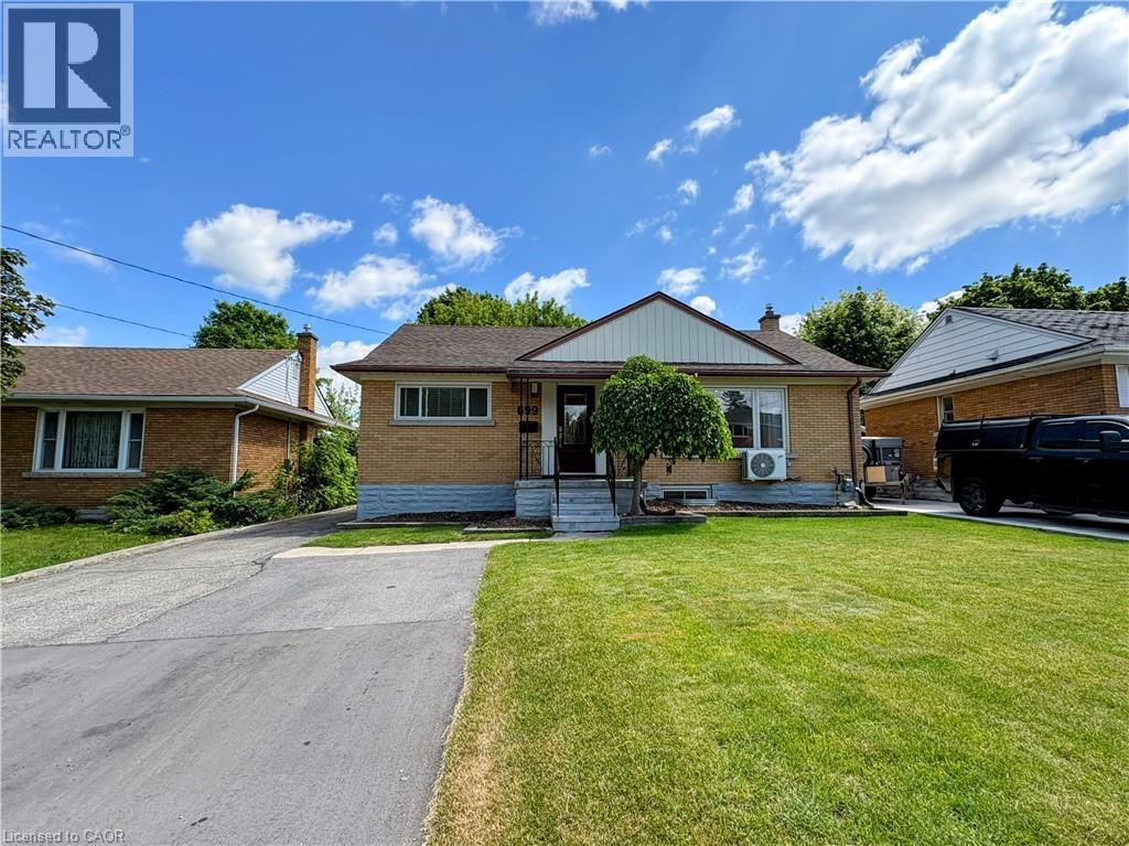 699 Frederick Street, Kitchener, Ontario  N2B 2B3 - Photo 3 - 40815078