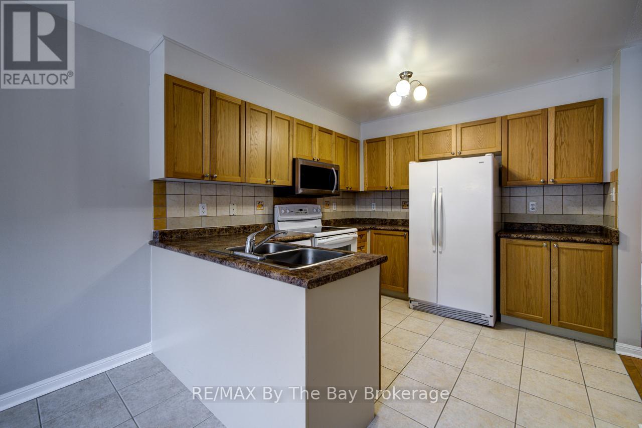 39 Rose Valley Way, Wasaga Beach, Ontario  L9Z 3C5 - Photo 8 - S13412308