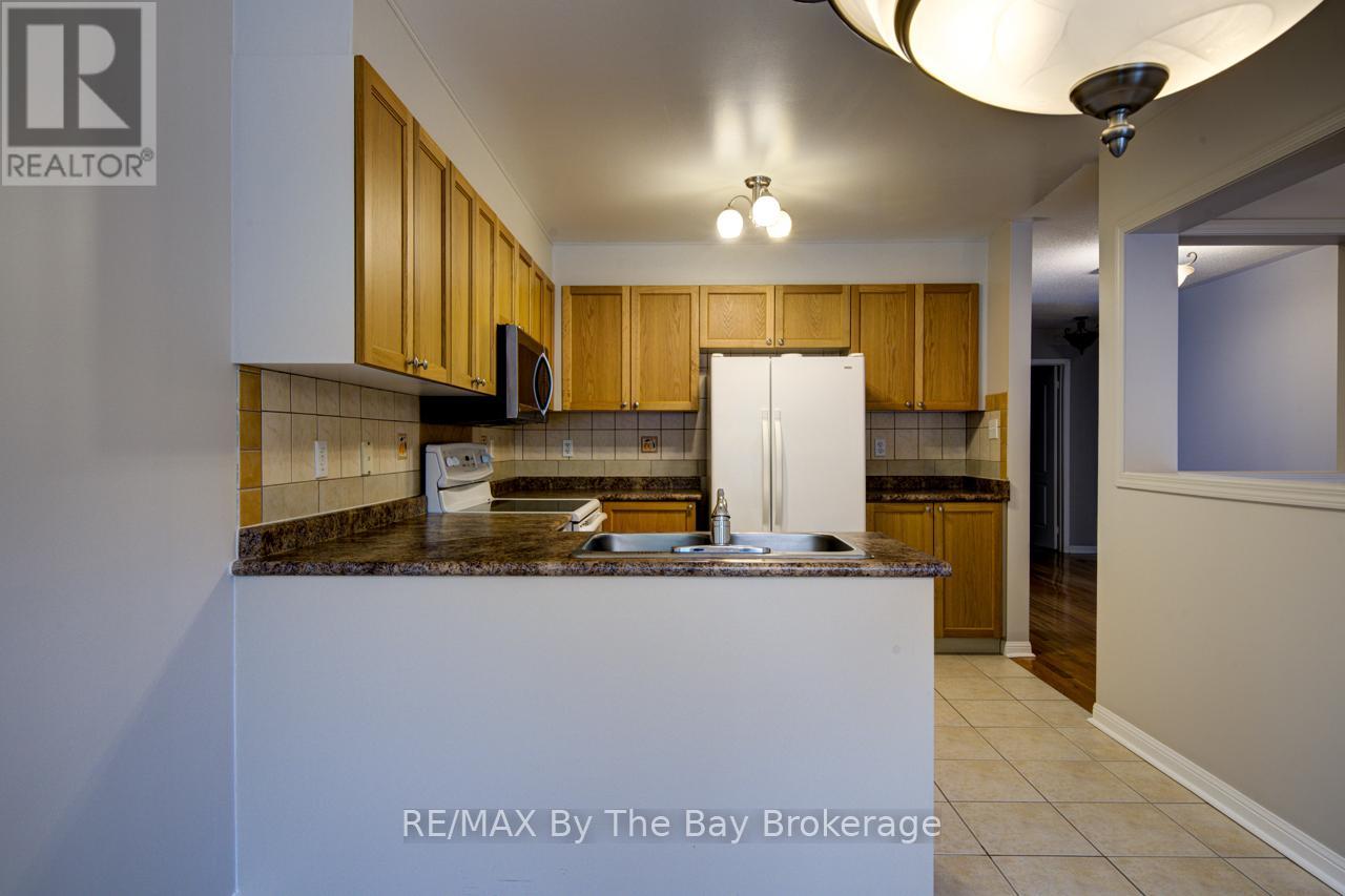 39 Rose Valley Way, Wasaga Beach, Ontario  L9Z 3C5 - Photo 9 - S13412308