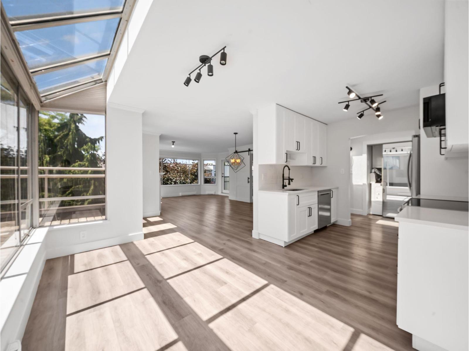 501 1225 MERKLIN STREET, White Rock, British Columbia