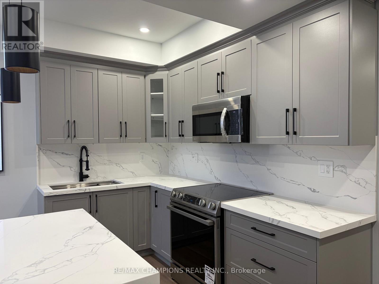 2 Blue Silo Way, Brampton, Ontario  L6X 5P5 - Photo 5 - W13410362