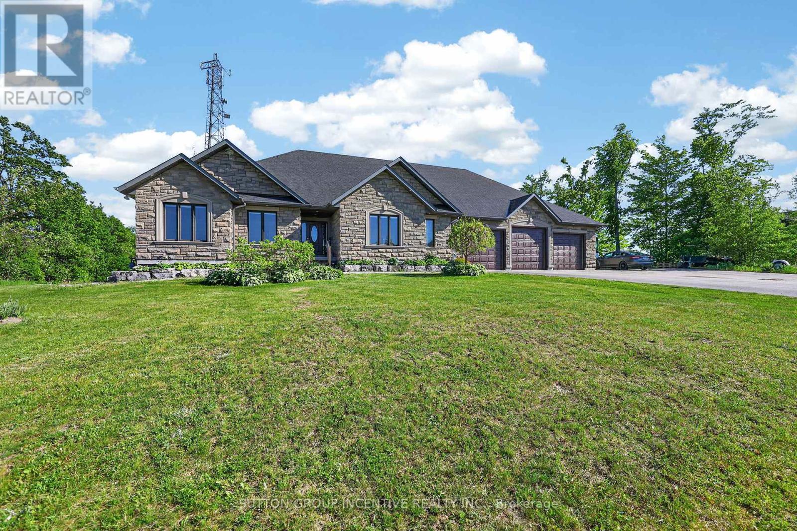 15 Caldwell Drive, Oro-Medonte, Ontario  L0L 2L0 - Photo 3 - S13412322