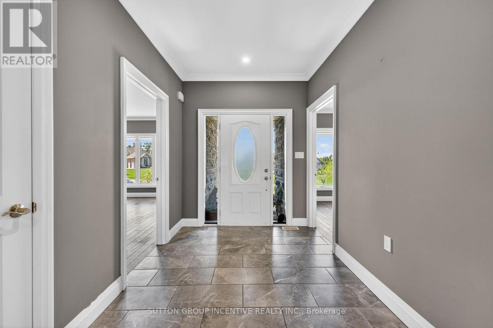 15 Caldwell Drive, Oro-Medonte, Ontario  L0L 2L0 - Photo 5 - S13412322
