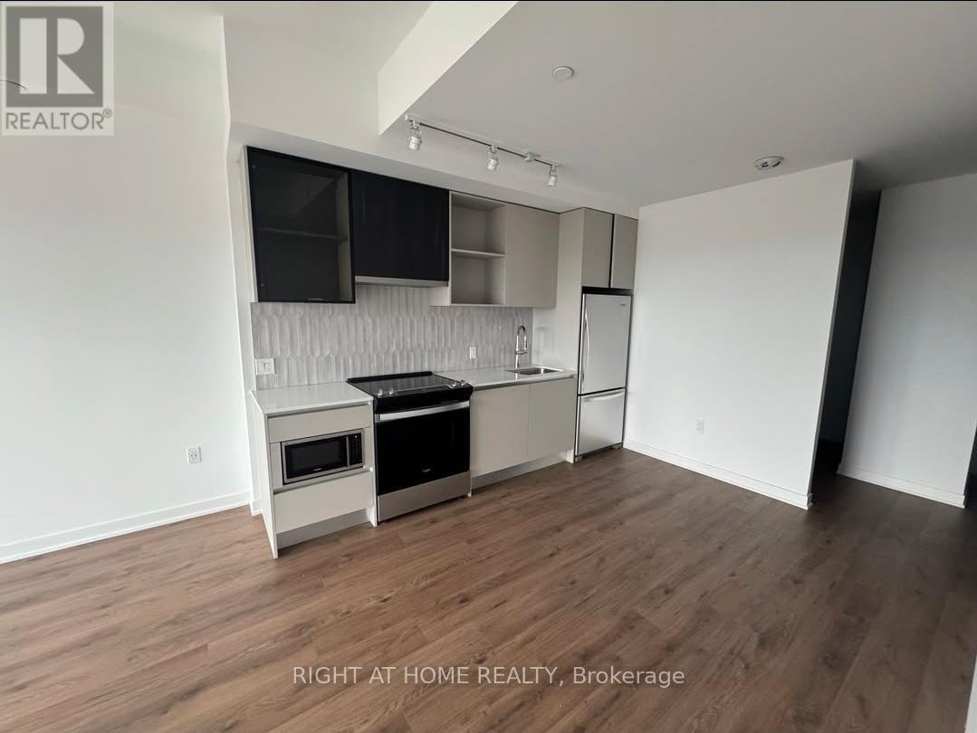 711 - 395 Dundas Street W, Oakville, Ontario  L6M 5R8 - Photo 10 - W13412310