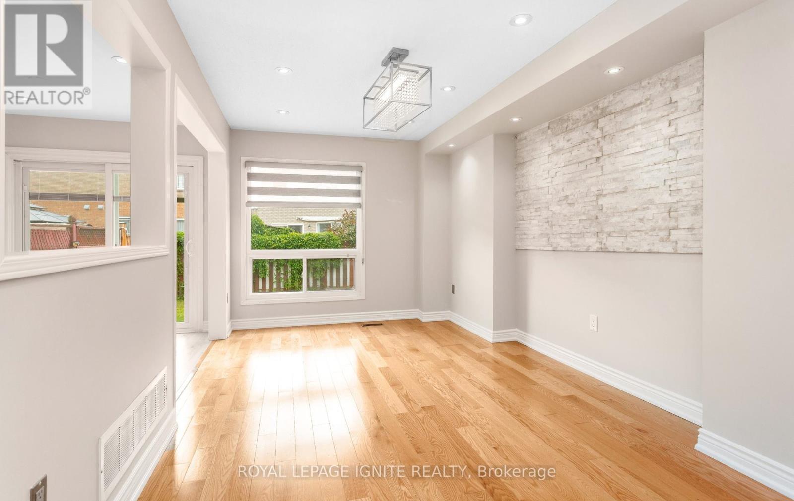 3392 Spirea Terrace, Mississauga, Ontario  L5N 7N3 - Photo 12 - W13412326