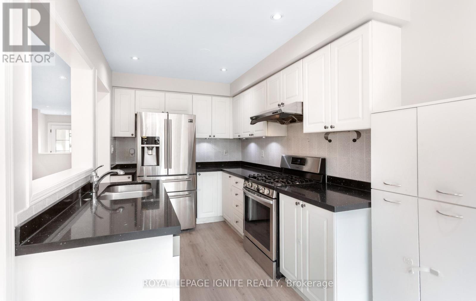 3392 Spirea Terrace, Mississauga, Ontario  L5N 7N3 - Photo 18 - W13412326