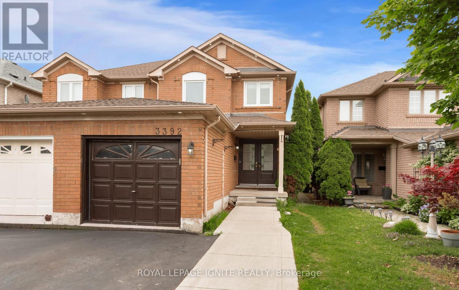 3392 Spirea Terrace, Mississauga, Ontario  L5N 7N3 - Photo 3 - W13412326