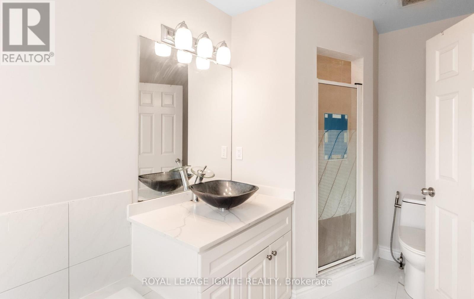 3392 Spirea Terrace, Mississauga, Ontario  L5N 7N3 - Photo 34 - W13412326
