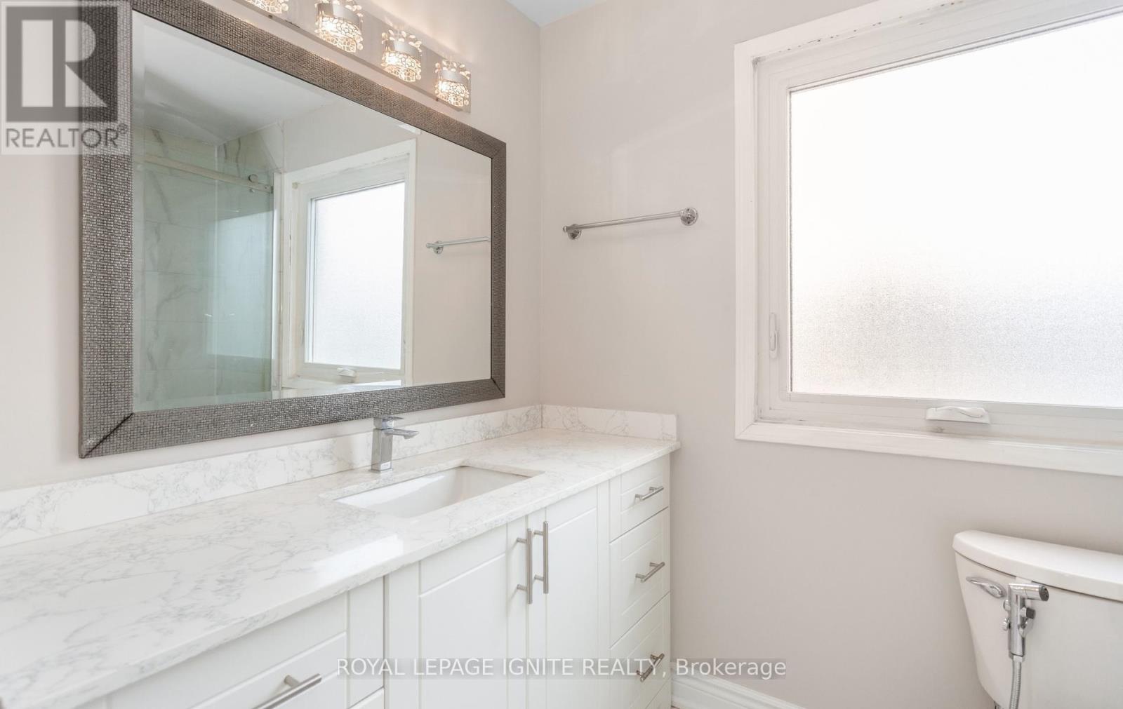 3392 Spirea Terrace, Mississauga, Ontario  L5N 7N3 - Photo 40 - W13412326