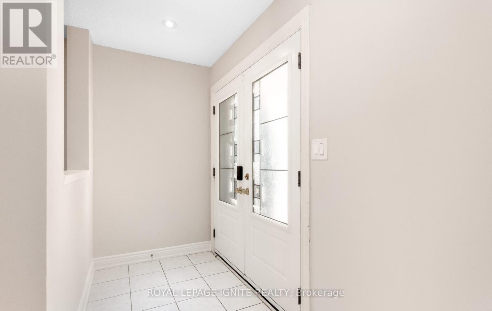 3392 Spirea Terrace, Mississauga, Ontario  L5N 7N3 - Photo 6 - W13412326