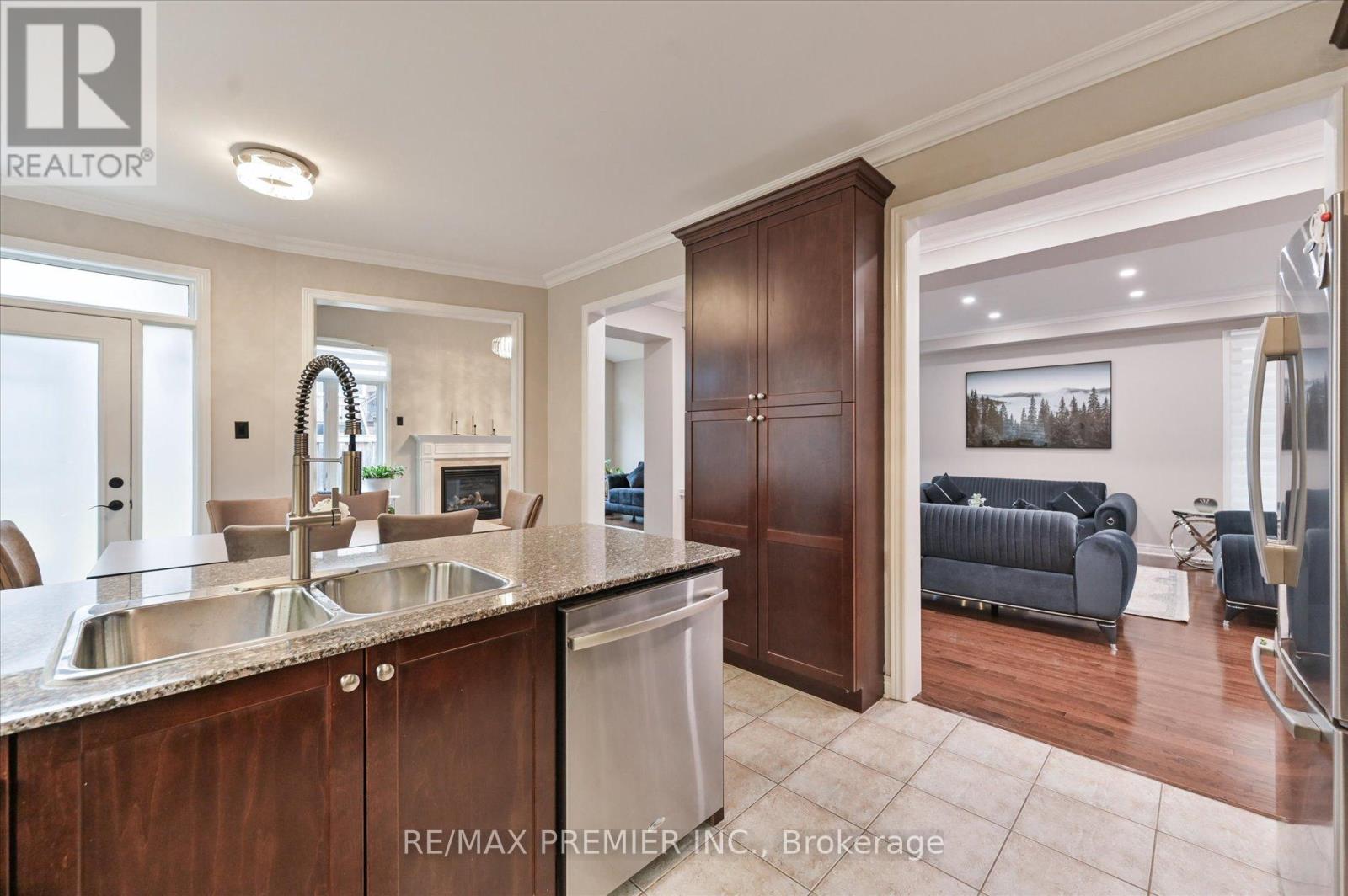 170 Ascalon Drive, Vaughan, Ontario  L6A 0M8 - Photo 14 - N13412104