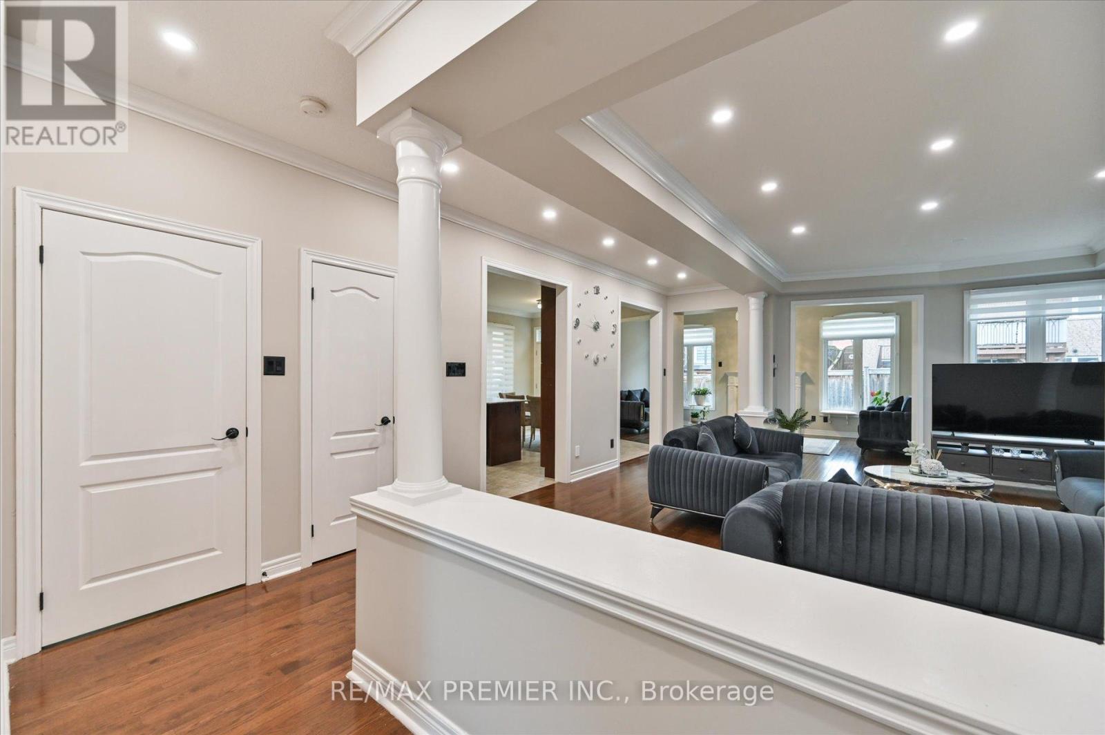 170 Ascalon Drive, Vaughan, Ontario  L6A 0M8 - Photo 5 - N13412104