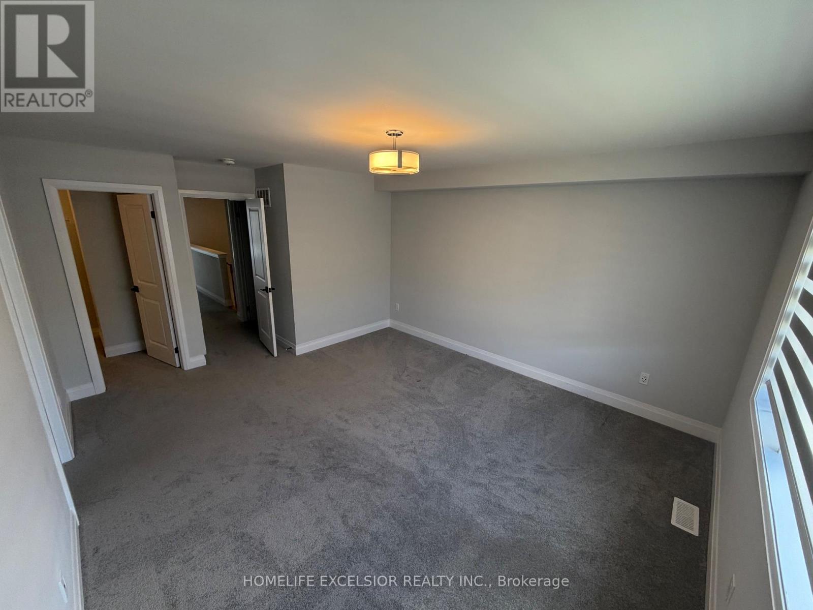 974 Crowsnest Hollow, Pickering, Ontario  L1X 0P4 - Photo 10 - E13114372