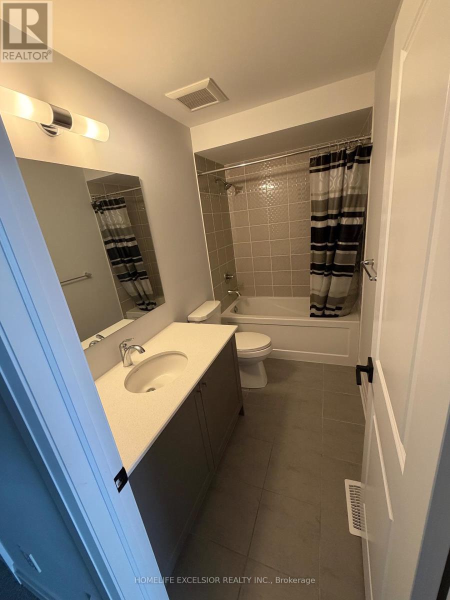 974 Crowsnest Hollow, Pickering, Ontario  L1X 0P4 - Photo 17 - E13114372