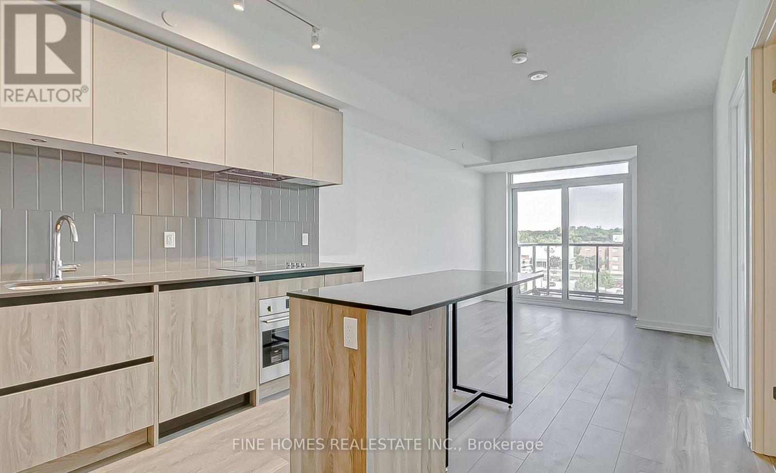 503 - 8 Beverley Glen Boulevard, Vaughan, Ontario  L4J 8N8 - Photo 4 - N13412336