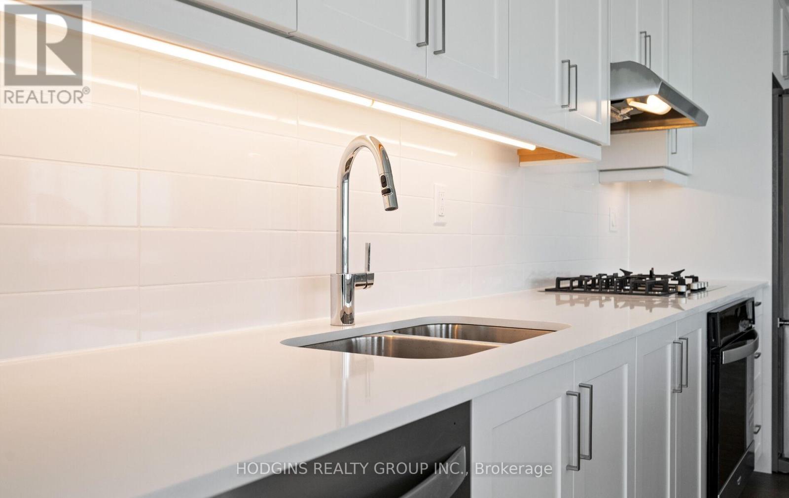 Upper Penthouse 2007 - 1035 Southdown Road, Mississauga, Ontario  L5J 0A2 - Photo 13 - W13412340