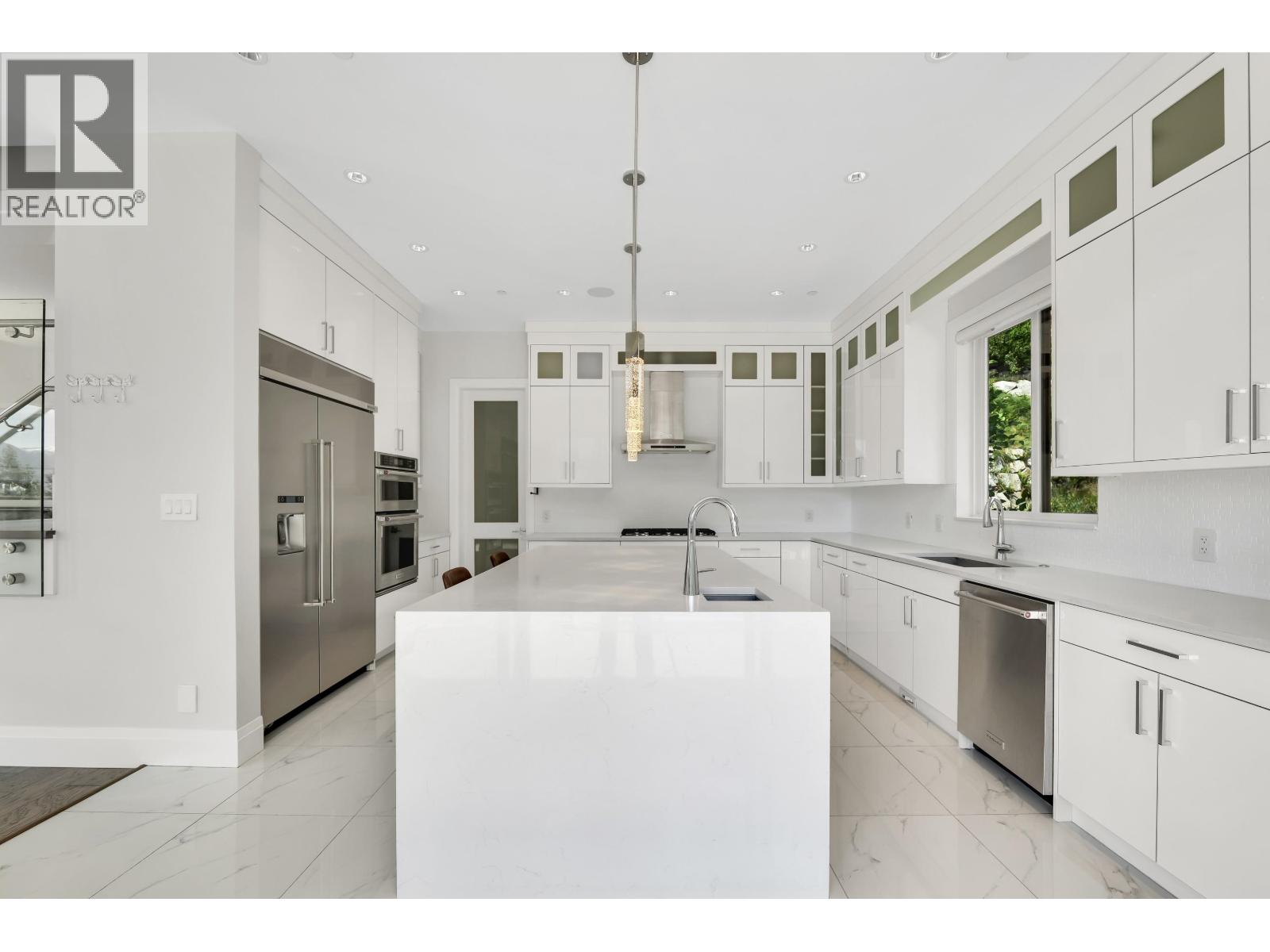 2237 Windsail Place, Squamish, British Columbia  V8B 0T6 - Photo 4 - R3132786
