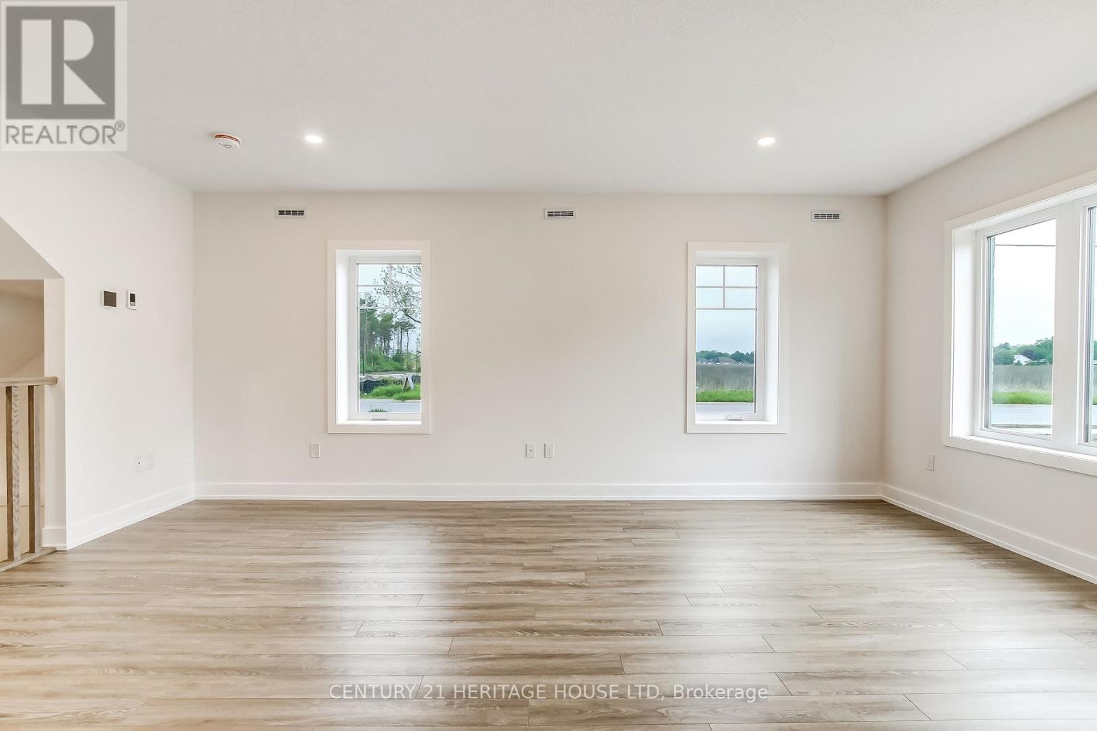 36 Hawks Gate, Central Elgin, Ontario  N5R 0R2 - Photo 13 - X12902856