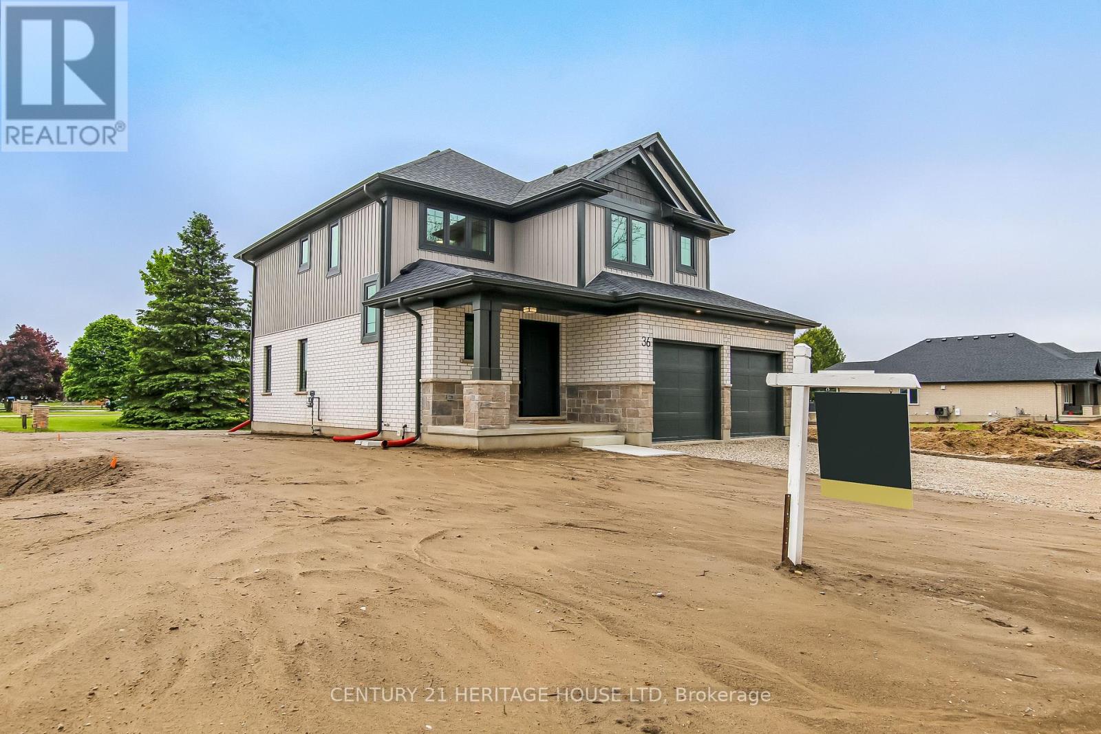 36 Hawks Gate, Central Elgin, Ontario  N5R 0R2 - Photo 2 - X12902856
