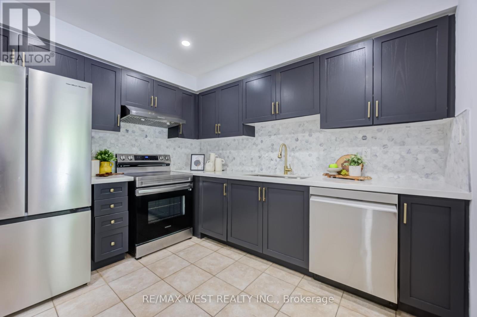 77 - 7360 Zinnia Place, Mississauga, Ontario  L5W 2A4 - Photo 5 - W13412300