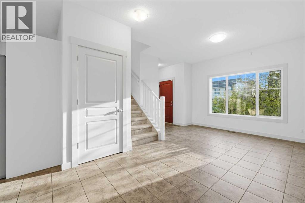 151 Royal Oak Drive Nw, Calgary, Alberta  T3G 0B8 - Photo 5 - A2315189