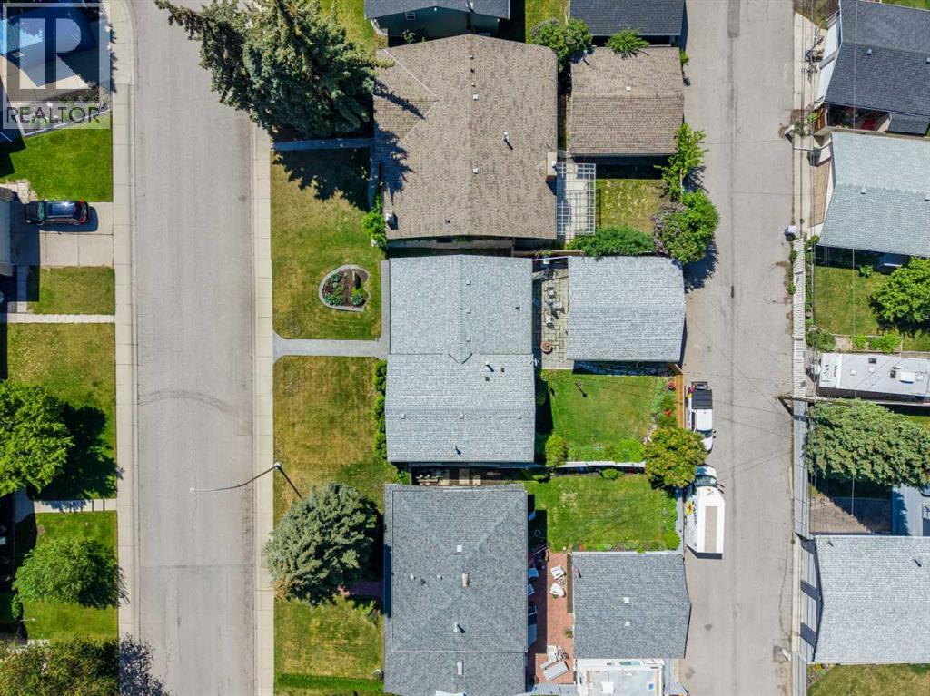 32 Lake Crimson Close SE, Calgary, Alberta  T2J 3K7 - Photo 40 - A2317987