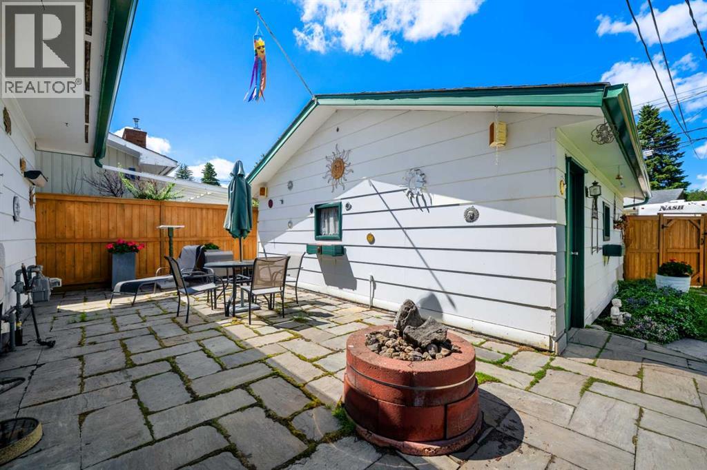 32 Lake Crimson Close SE, Calgary, Alberta  T2J 3K7 - Photo 46 - A2317987