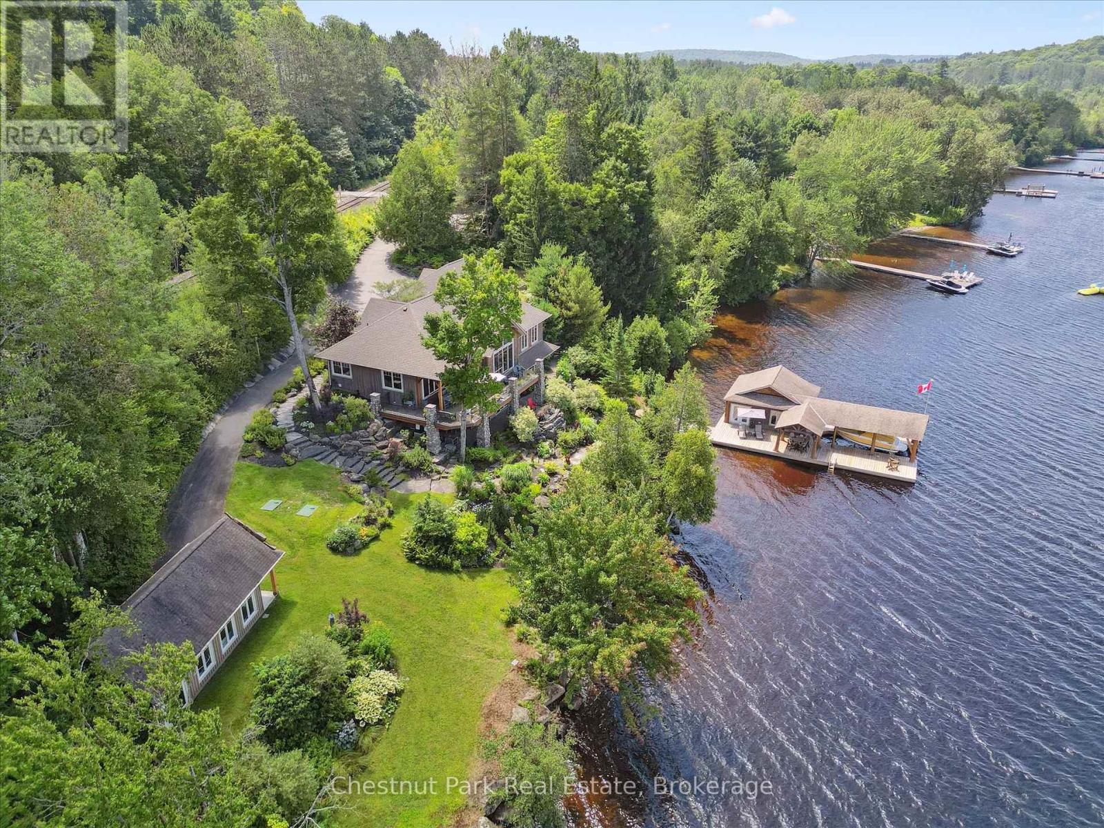 904 Aspdin Road, Huntsville, Ontario  P1H 2J2 - Photo 2 - X13412412