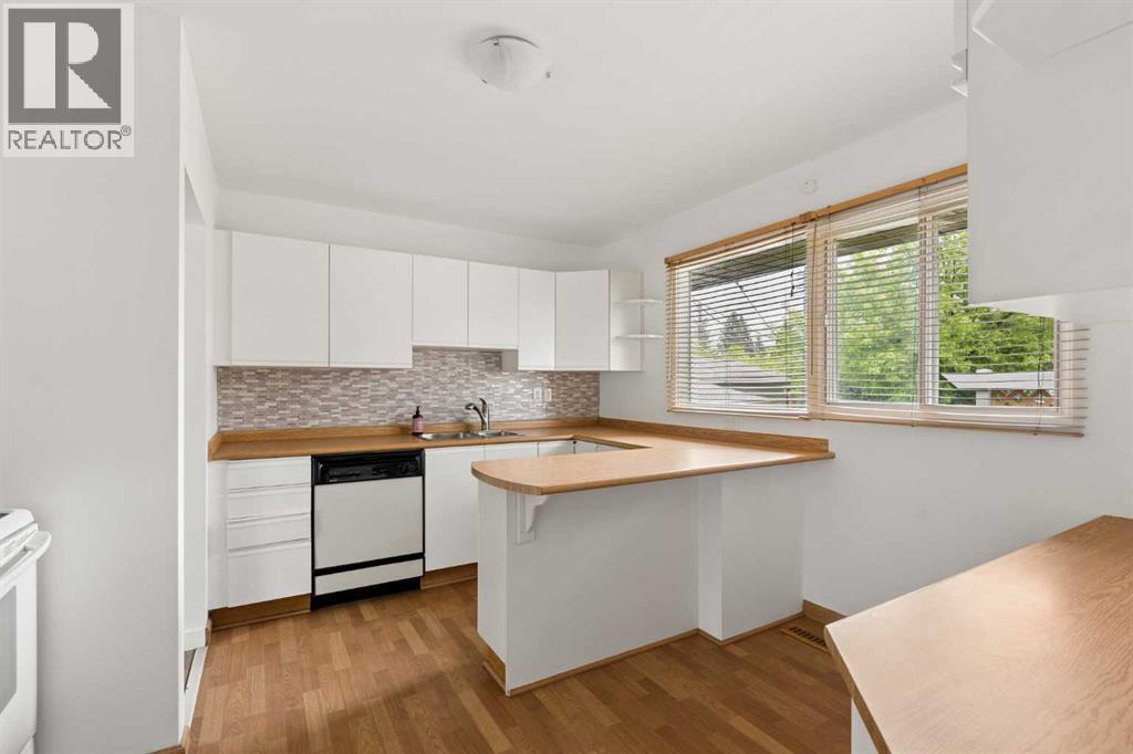 32 Gladeview Crescent Sw, Calgary, Alberta  T3E 4X8 - Photo 9 - A2317470