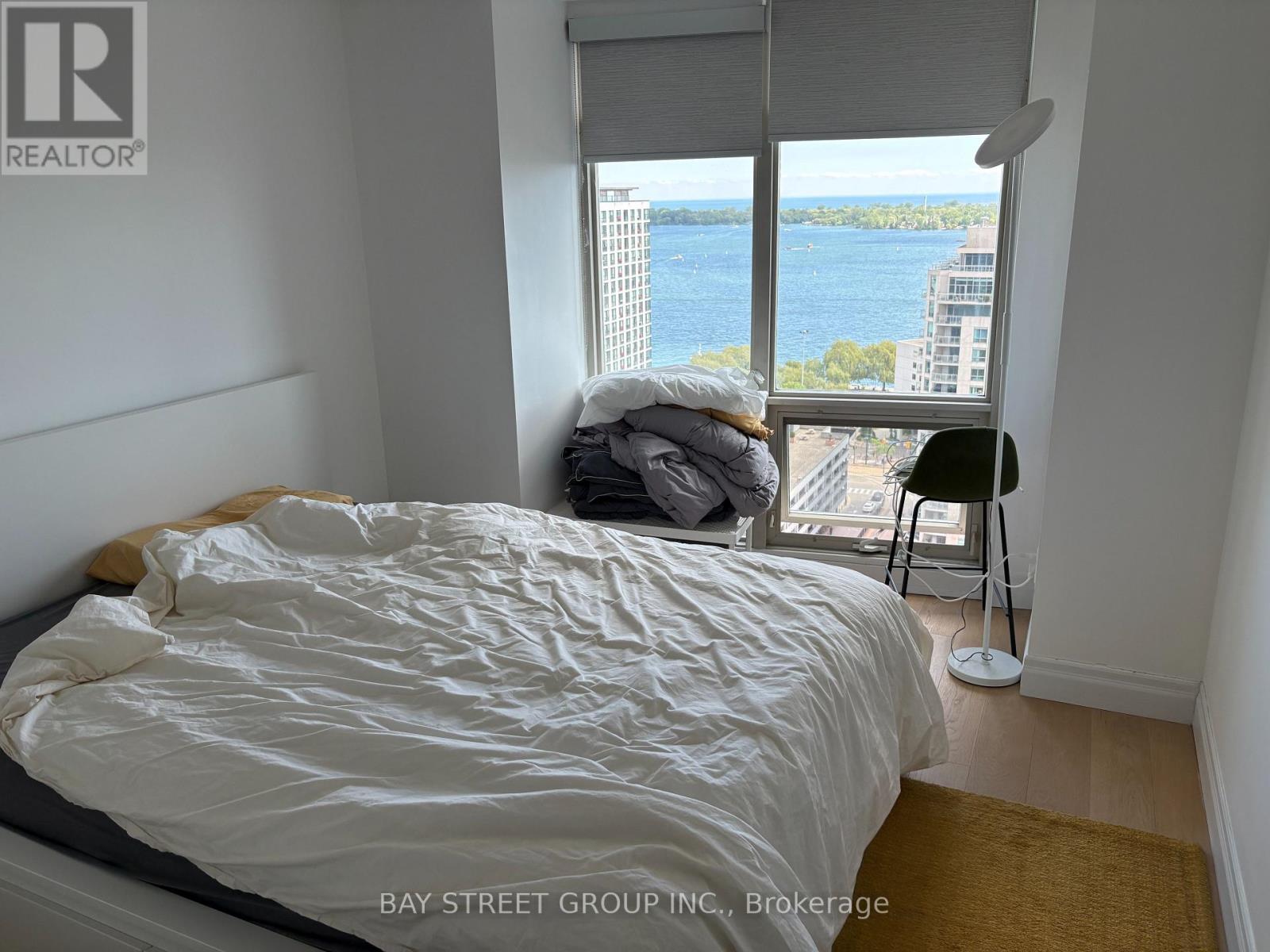 2210 - 35 Mariner Terrace, Toronto, Ontario  M5V 3V9 - Photo 5 - C13411440