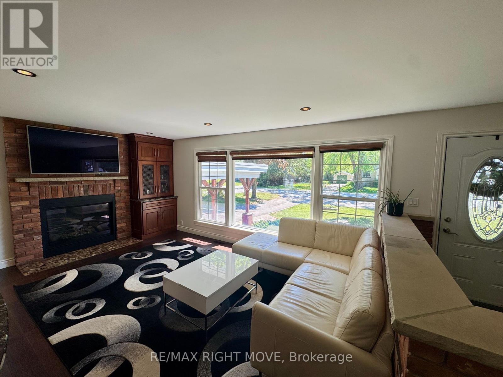 234 Oak Street, Clearview, Ontario  L0M 1S0 - Photo 15 - S13142562