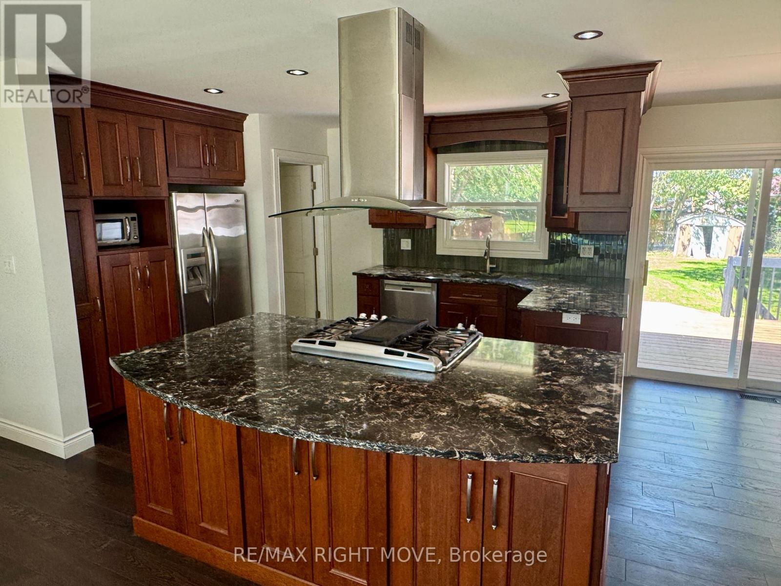 234 Oak Street, Clearview, Ontario  L0M 1S0 - Photo 20 - S13142562