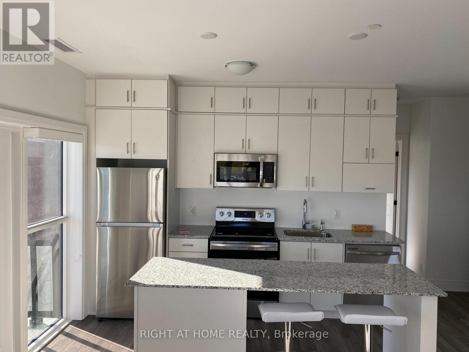 224 - 102 Grovewood Common, Oakville, Ontario  L6H 0X2 - Photo 11 - W13412450