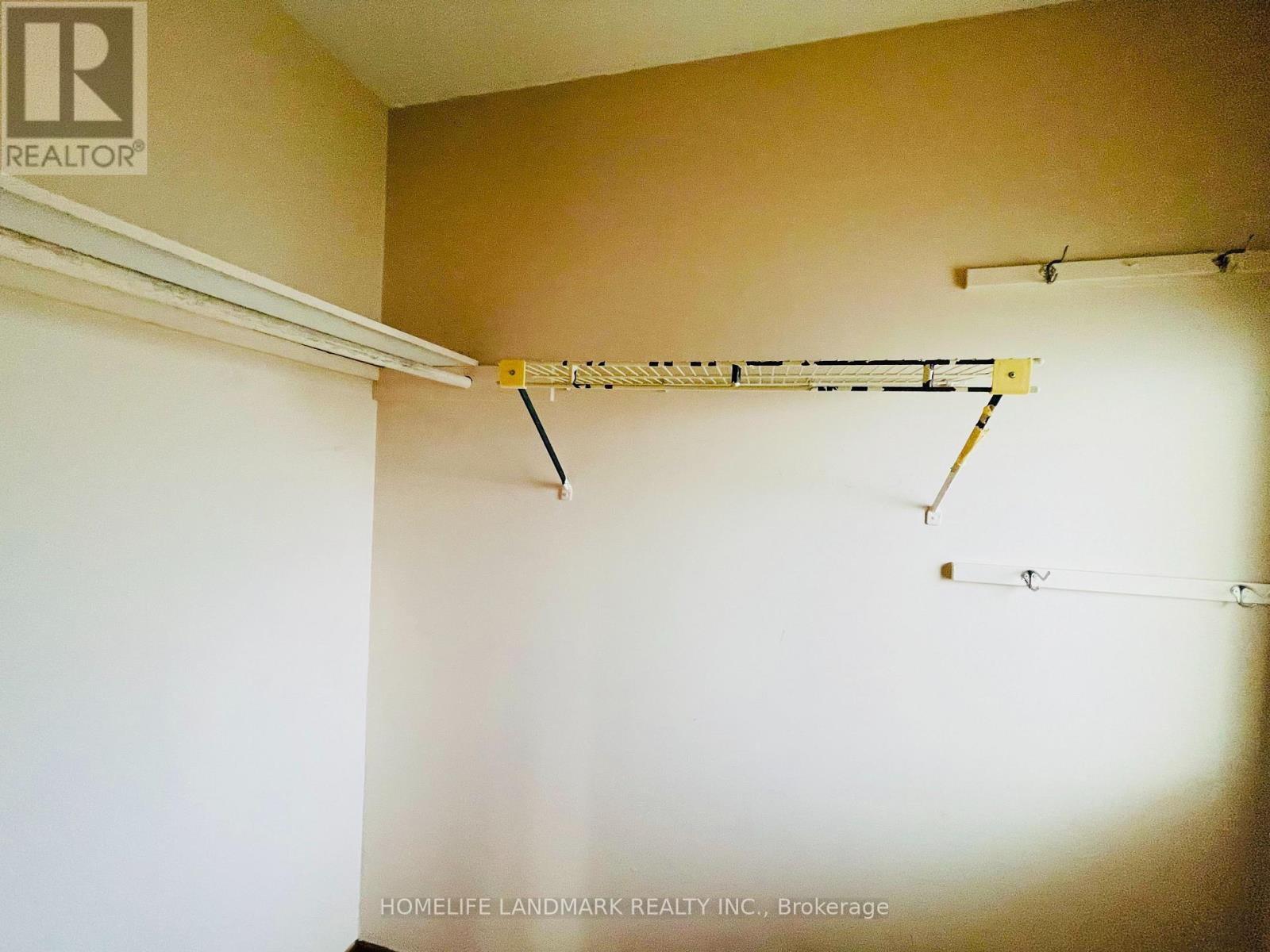 121 Harmonia Crescent, Vaughan, Ontario  L4L 3Y2 - Photo 12 - N13412452