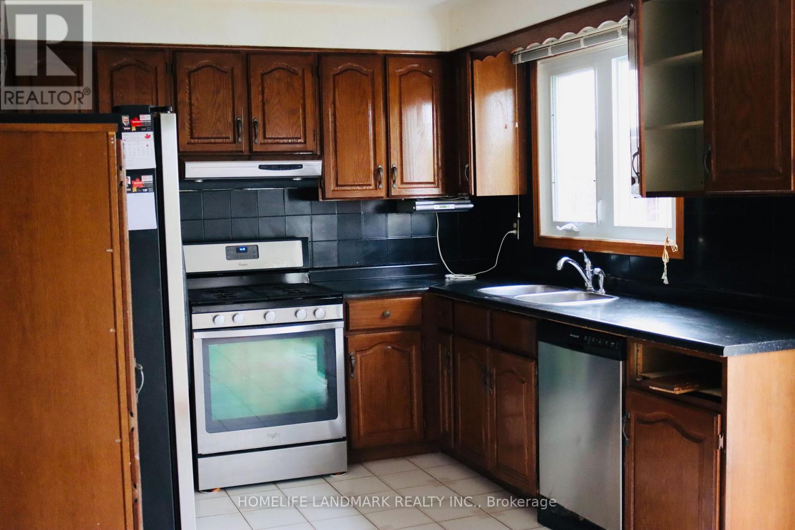 121 Harmonia Crescent, Vaughan, Ontario  L4L 3Y2 - Photo 25 - N13412452