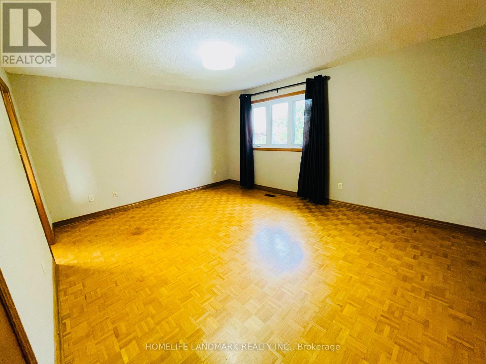 121 Harmonia Crescent, Vaughan, Ontario  L4L 3Y2 - Photo 7 - N13412452